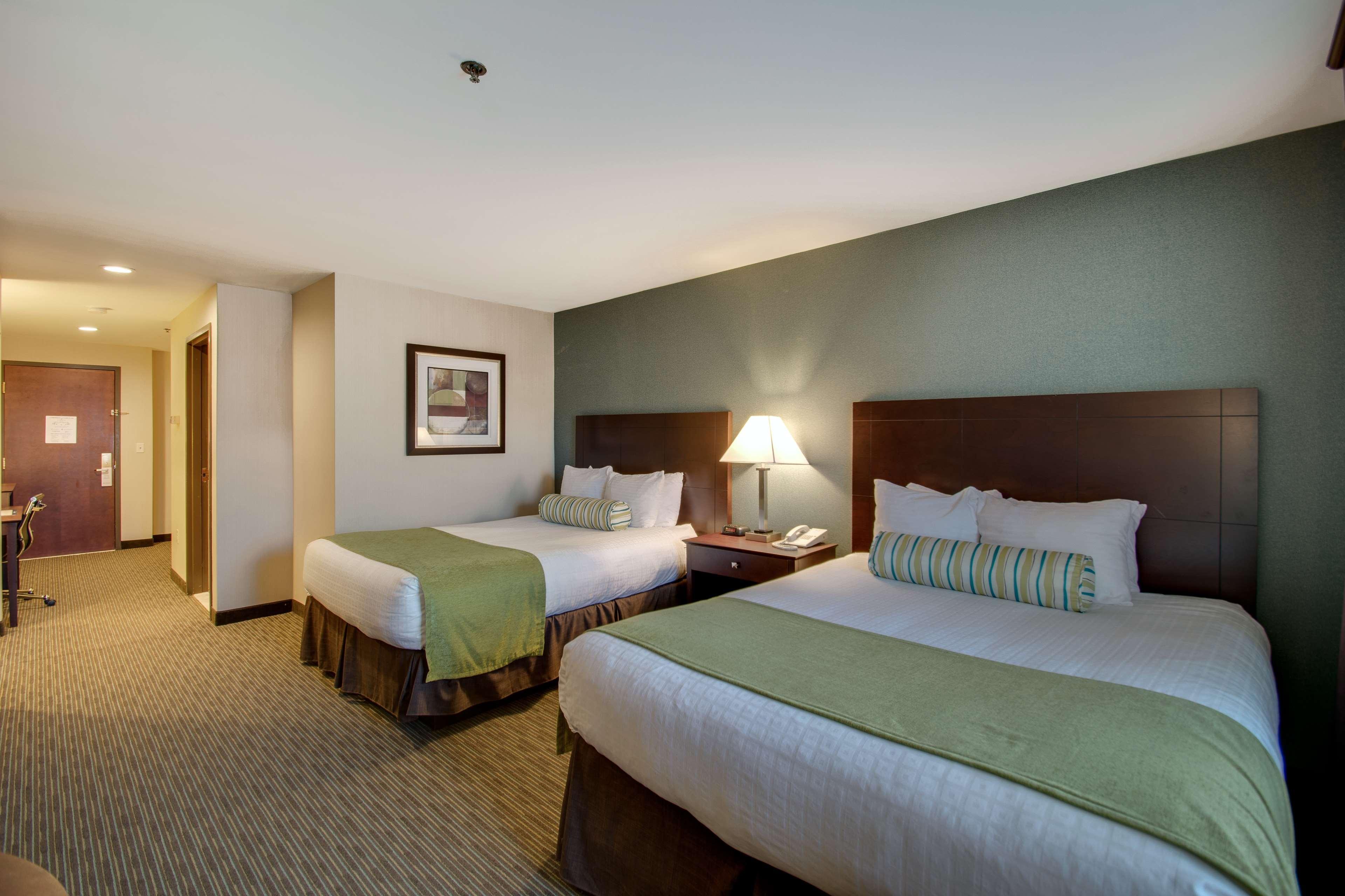 Best Western Plus, The Inn At Hampton Buitenkant foto