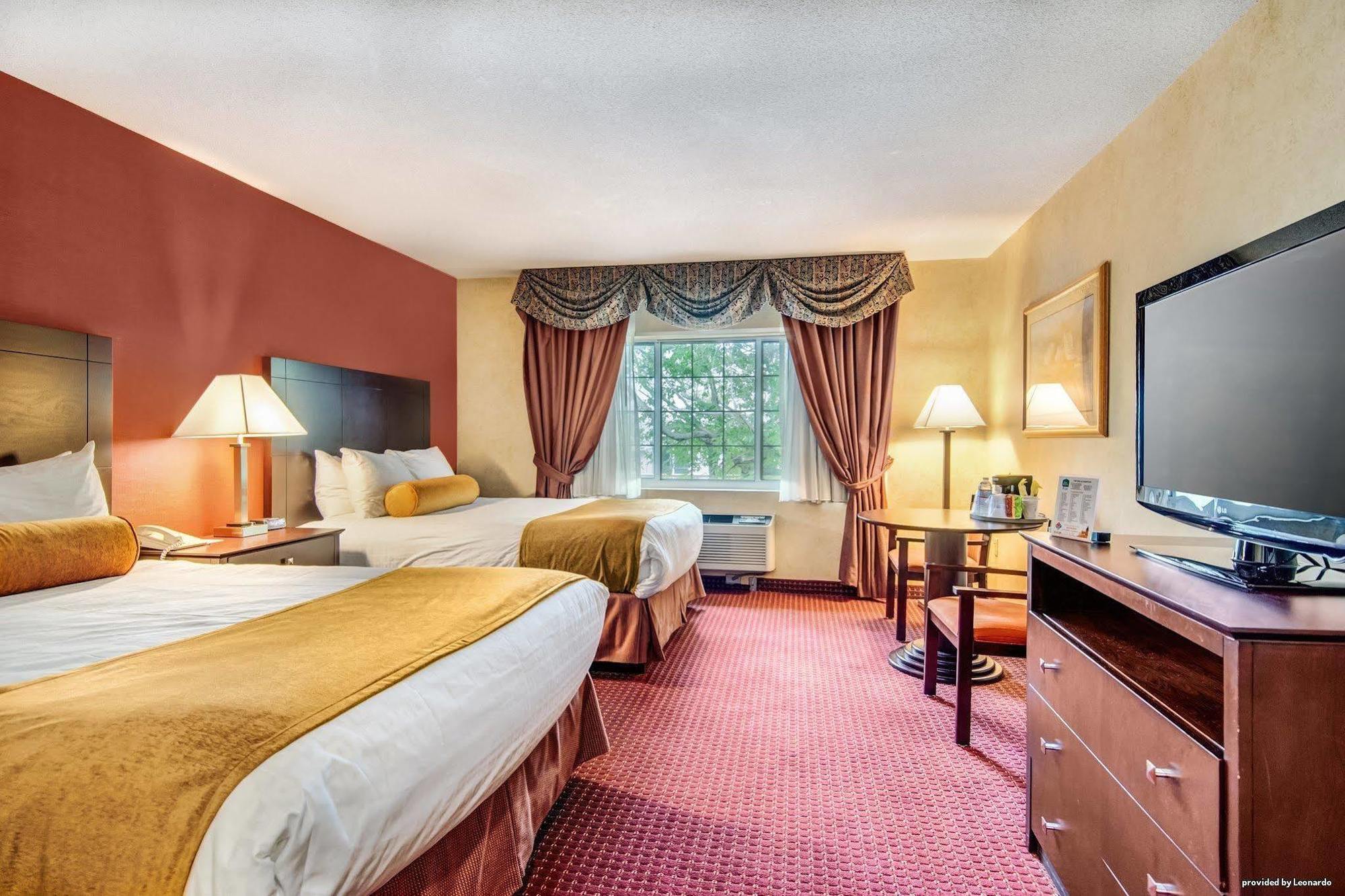 Best Western Plus, The Inn At Hampton Buitenkant foto